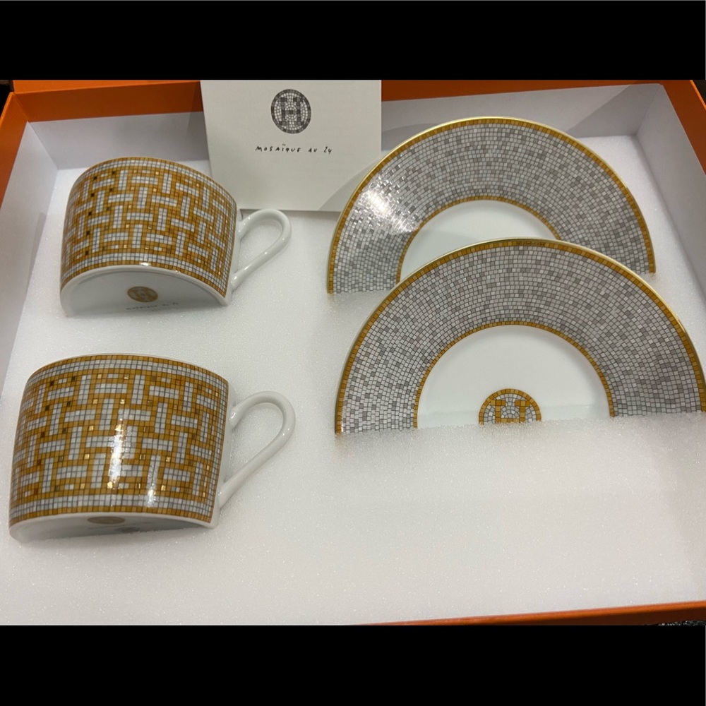 Hermès Mosaique au 24 gold tea cup and saucer  (Free Mystery Clothes & can sell